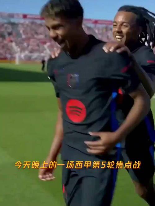 Xoăn Lơi Ngắn